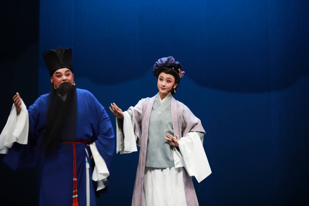 爱追星,更爱川剧 00后川剧新秀刘咏涵深情演绎《梦回东坡》丨z世代 正