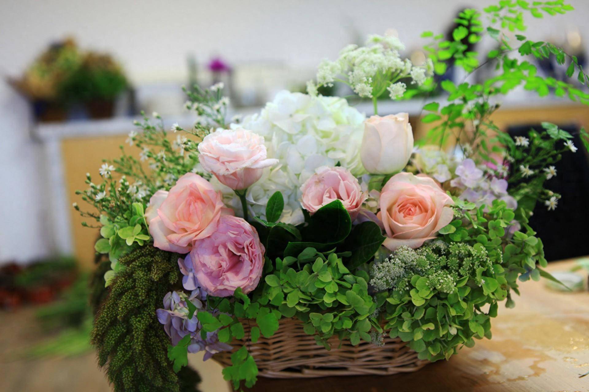 很多人觉得,恋爱结婚讲究门当户对,是封建落后的表现.