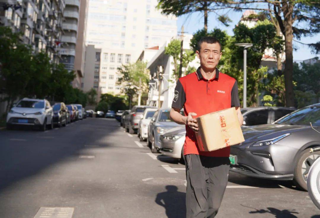 "谢谢客户的理解,给您送快递的是个聋哑小哥"_圆通_消费者_听力
