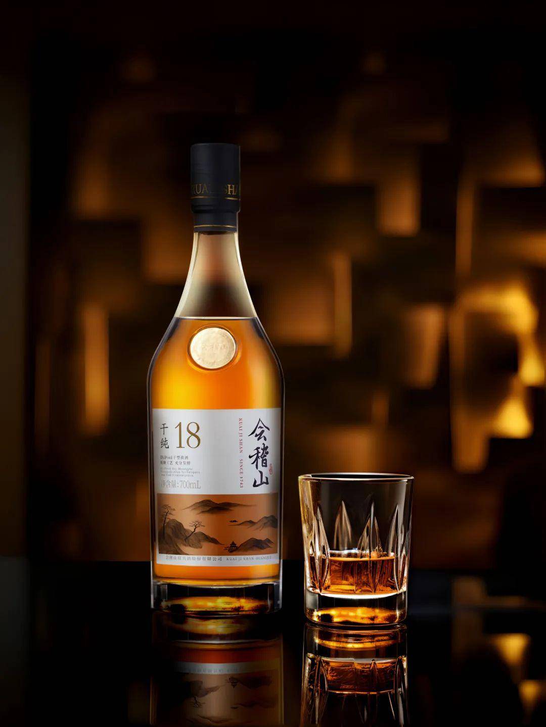 "这两天,有白酒老饕告诉《华夏酒报》记者,他和朋友们最近被会稽山干