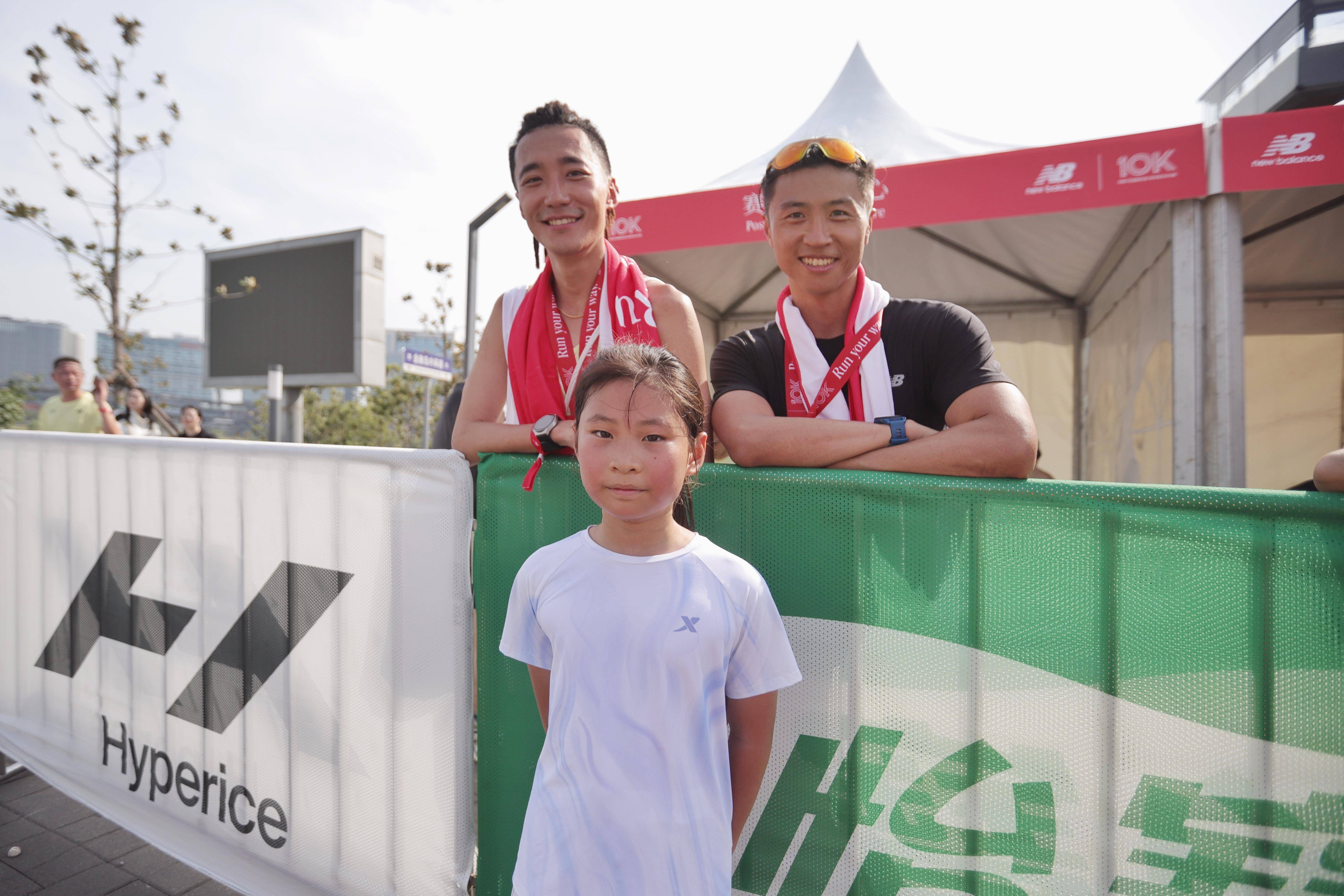 特写丨郑州“NB10K”城市跑赛道上的面孔