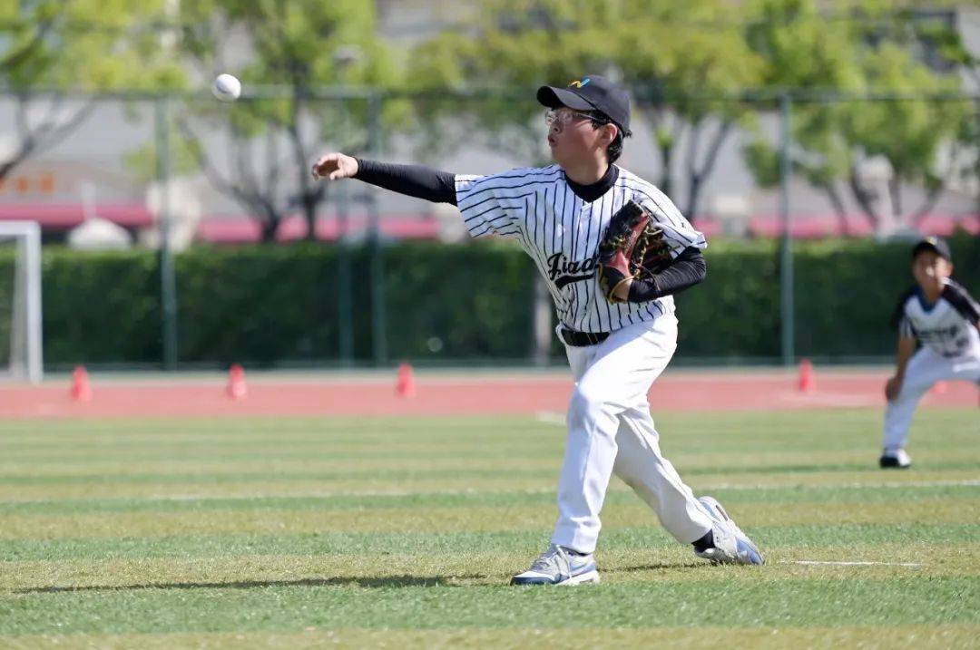 【区青少年运动会】"挥"出精彩 "棒"显活力——棒球比赛拉开运动会