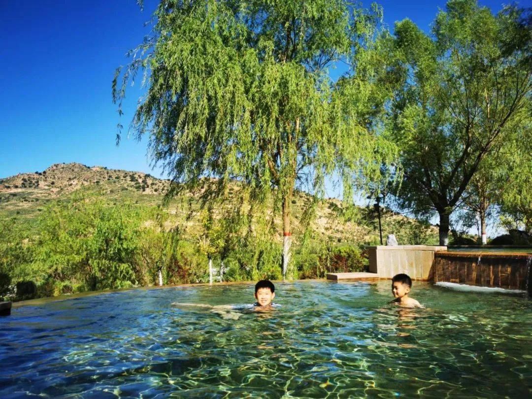 早鸟特价→超火爆草原暑期亲子游,915带您驰骋大草原,体验漂流,滑沙