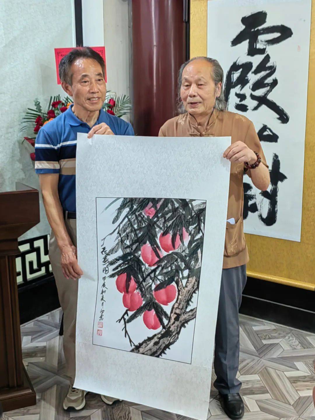 杨白云为蔡耘送贺礼《长寿图》蔡耘致感谢辞活动现场作品欣赏责编:袁