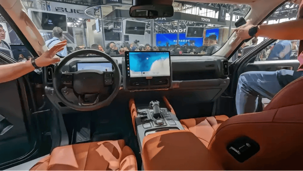 服务"战斗民族",哈弗h9俄罗斯实车亮相,预计429万起售