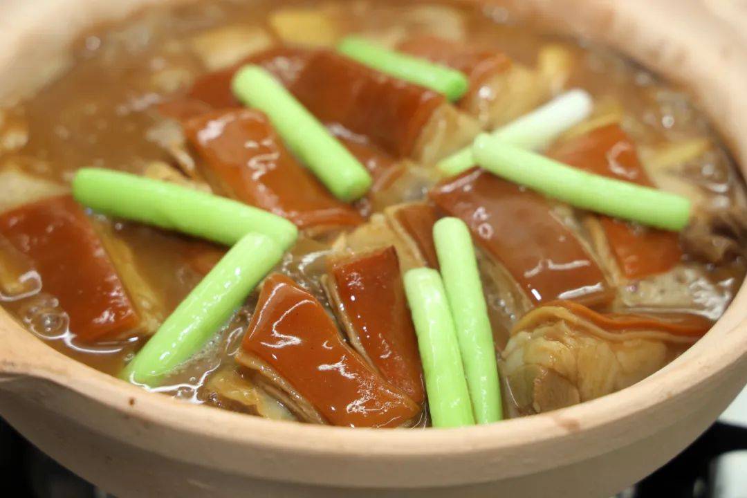 【湾有明珠】李文平:粤式羊肉煲传承百年 花式羊肴菜品打造"中国名宴"