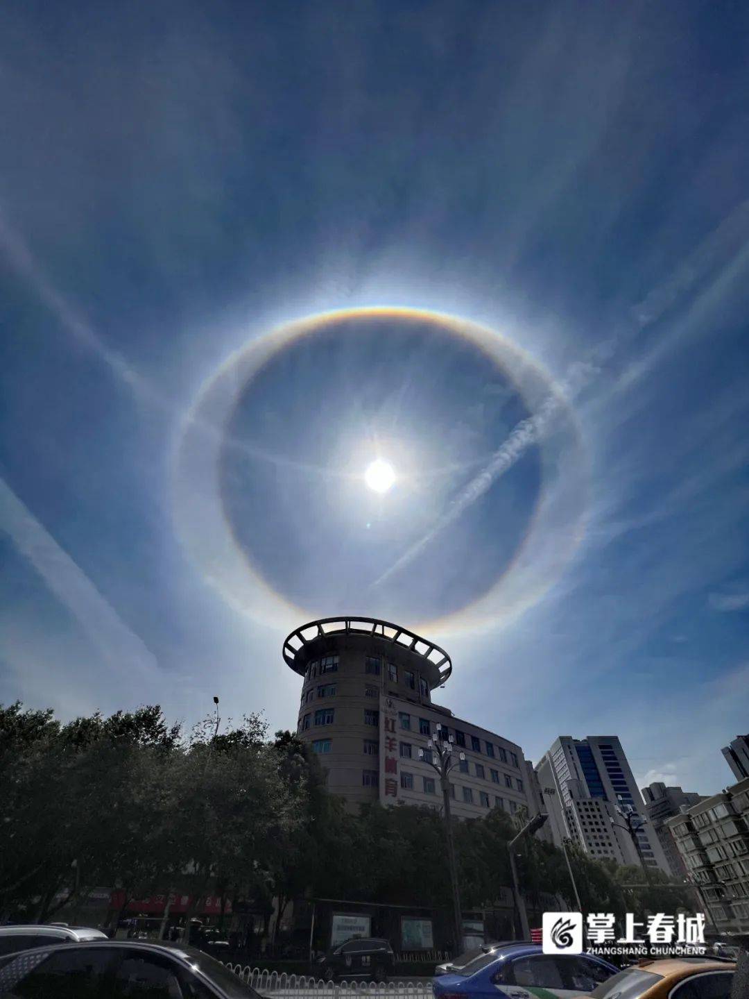 刚刚,昆明天空惊现神奇一幕!朋友圈都传疯了