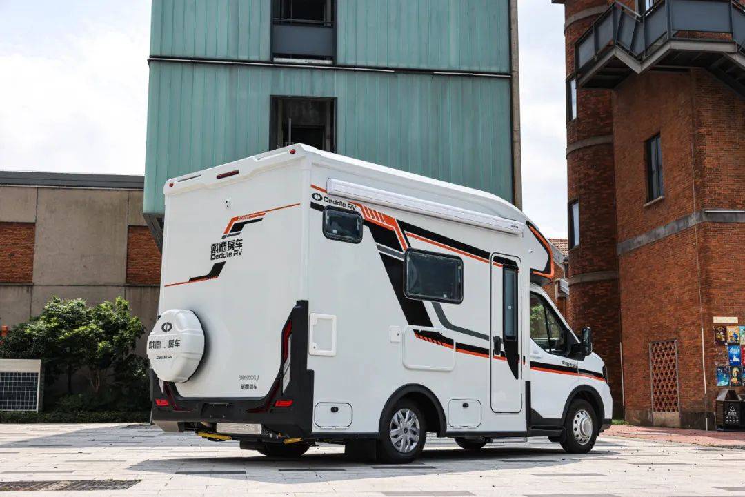 解锁出行新方式 戴德t8驭风小顶无拓展房车 拥抱自由 尽享舒适