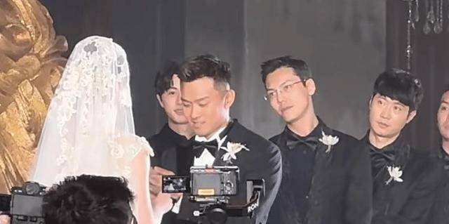 陈伟霆给好兄弟阿诺当伴郎 按头新郎亲吻新娘 袁冰妍老板大婚