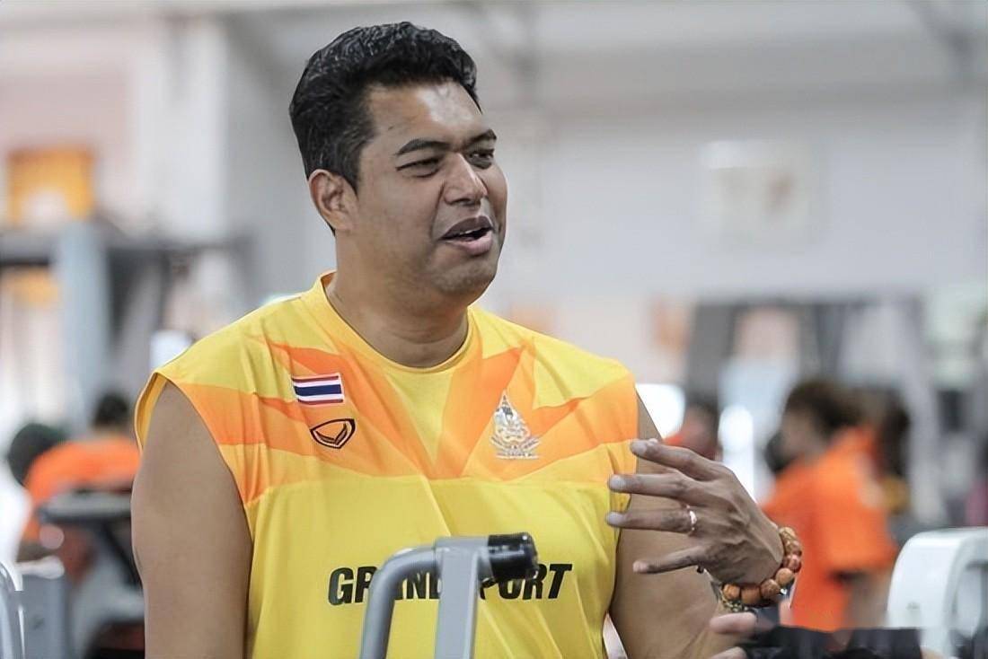 奥运冠军冯坤:嫁大12岁教练,泰国皇室送祝福,如今疑似移居泰国