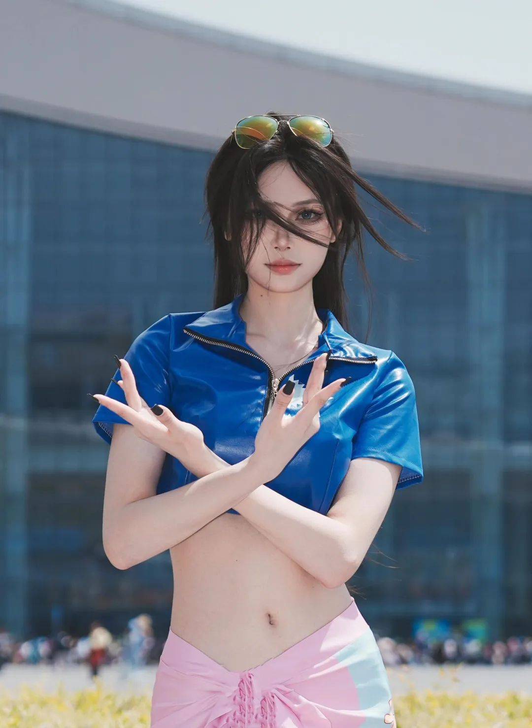 海贼王罗宾cos,身材比罗宾还好,真的太太太绝了