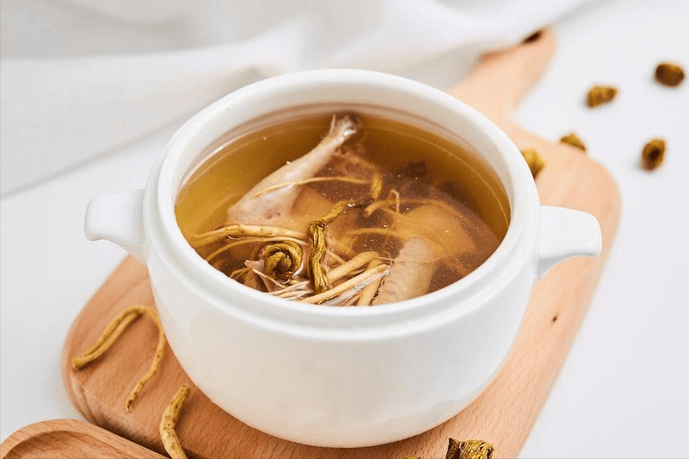 蜂蜜水上火还是降火和鸡一起吃好(蜂蜜和鸡汤) 蜂蜜水上火还是降火和鸡一起吃好(蜂蜜和鸡汤)