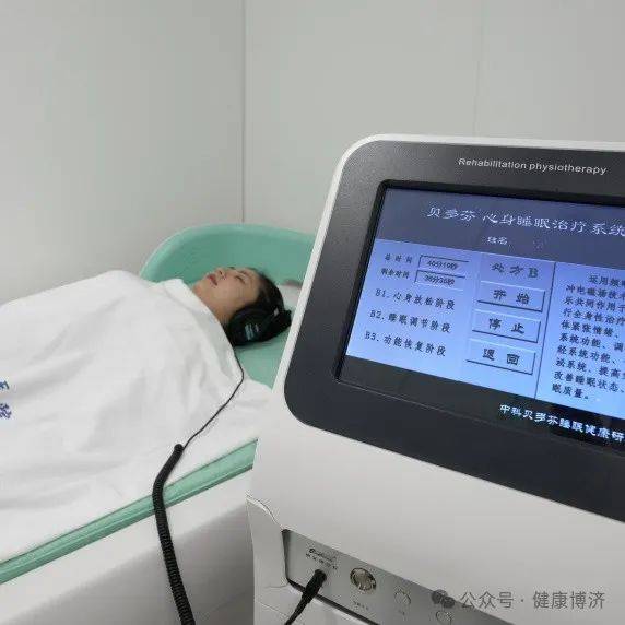 多导睡眠监测仪科室配备国内先进睡眠诊疗设备:多导睡眠监测仪(psg)