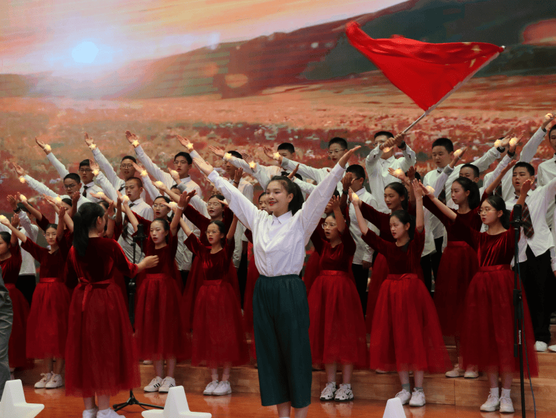 安宁中学太平学校开展班级合唱展演活动