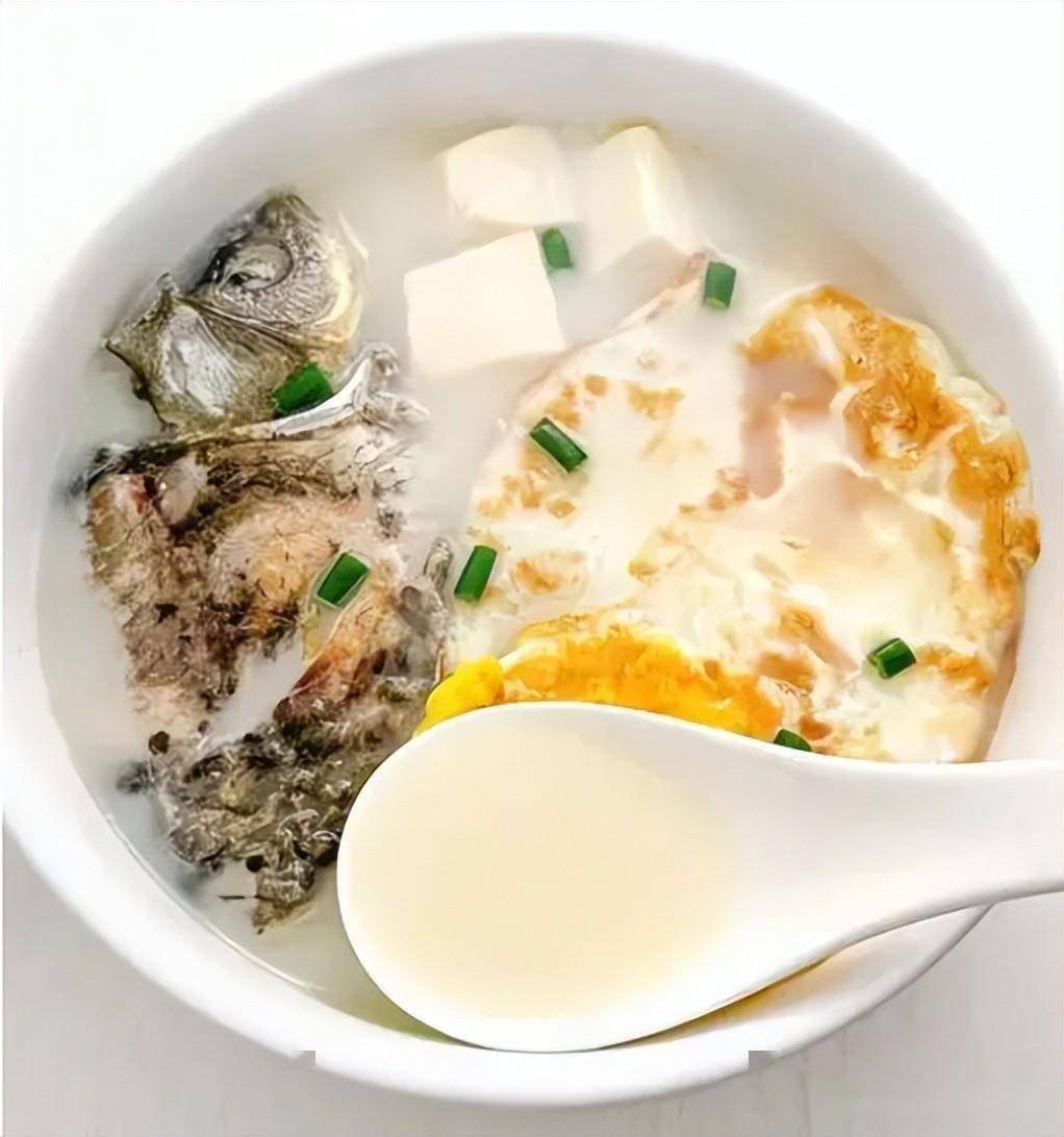 夏天气温高,多喝汤水滋润去燥,分享我家常喝的4种营养汤