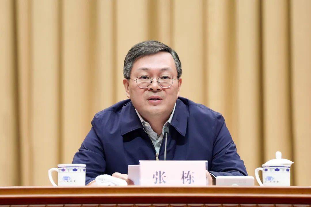 省委常委,组织部部长蒋天宝传达中央有关文件精神,总结"兴辽英才计划"