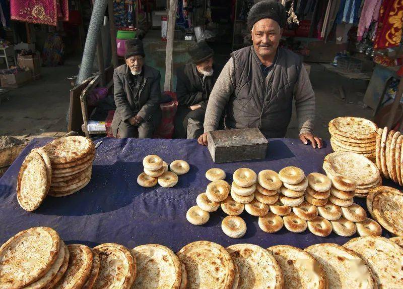 不可一日无馕的新疆人,究竟有多会吃?