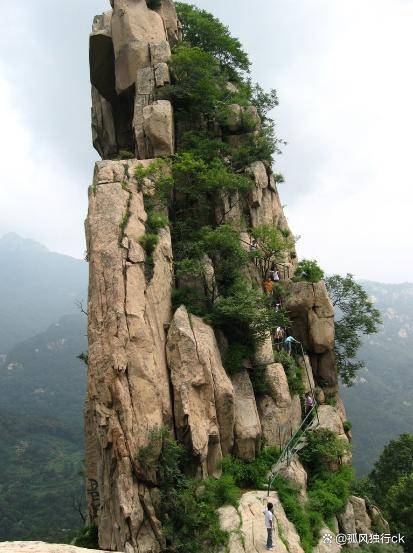 浙江最高的山峰图片