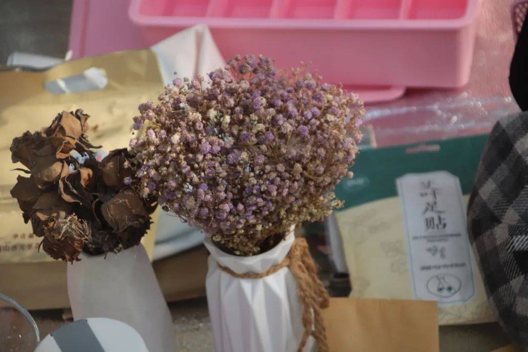 想要精致大学生活,就得时尚,生活两手抓.