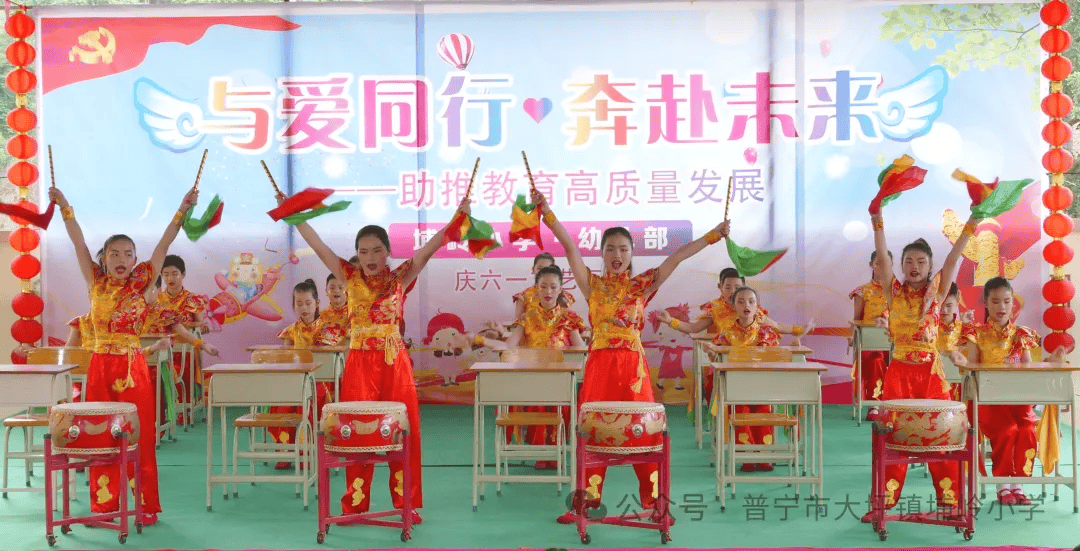 舞蹈《一颗跳跳糖》双人舞《爱的华尔兹》舞蹈《失恋阵线联盟》舞蹈