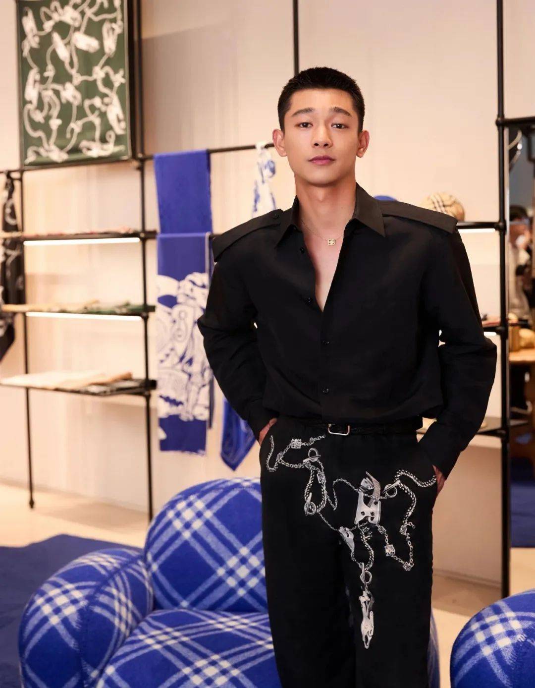 第77届戛纳电影节落下帷幕,宝格丽发布aeterna华彩永续高级珠宝系列