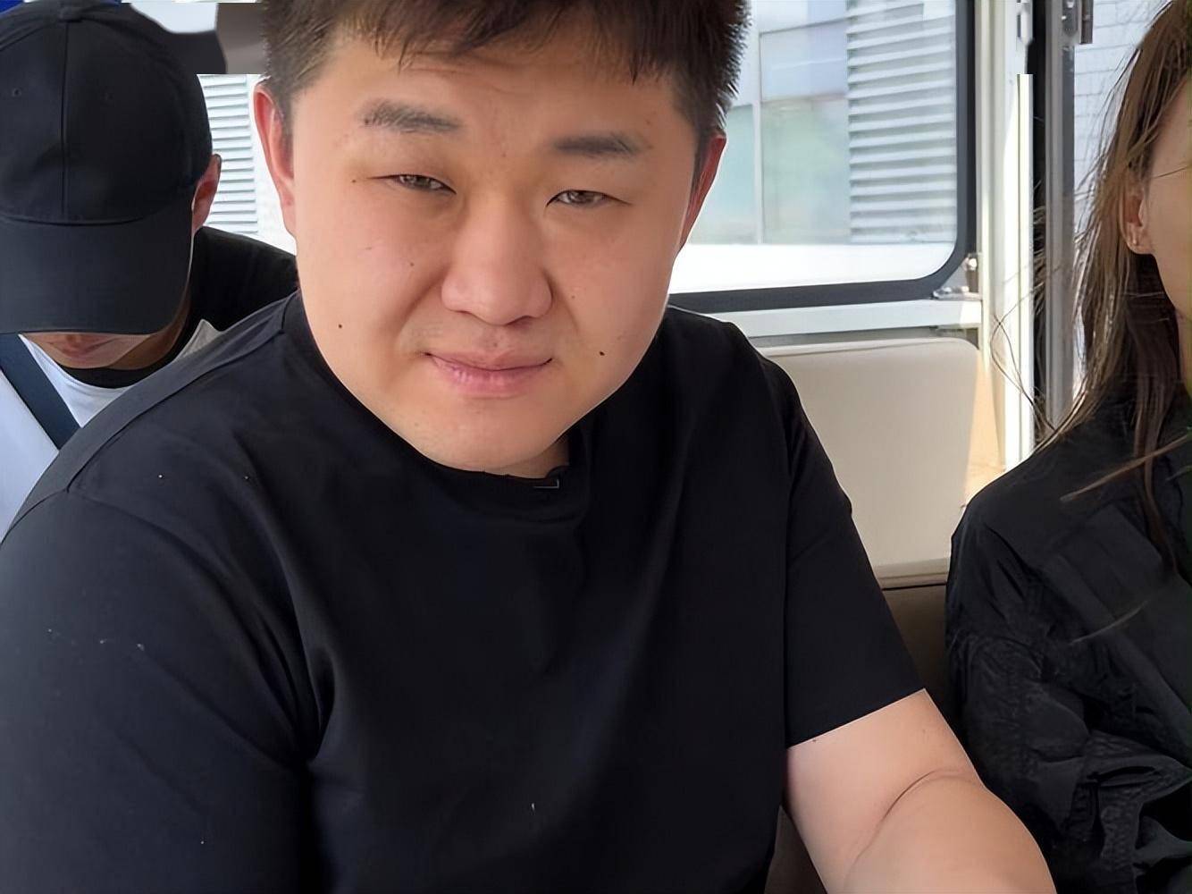 快乐向前冲:网红说最狠的话落最快的水,普通人受伤却自认倒霉?