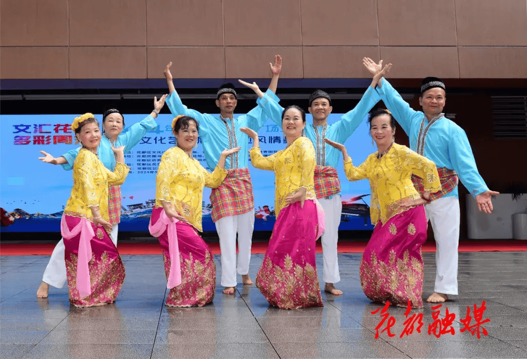 "今年70岁的印尼归侨黄燕宋开心地说:"今天,我们印尼归侨联谊会组织8