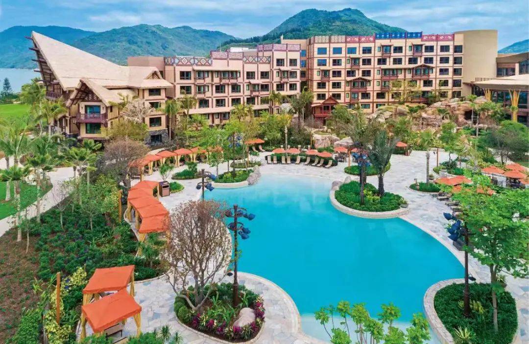 本身就很不错,2张2日门票,再加上迪士尼官方园区内的探索家酒店1晚