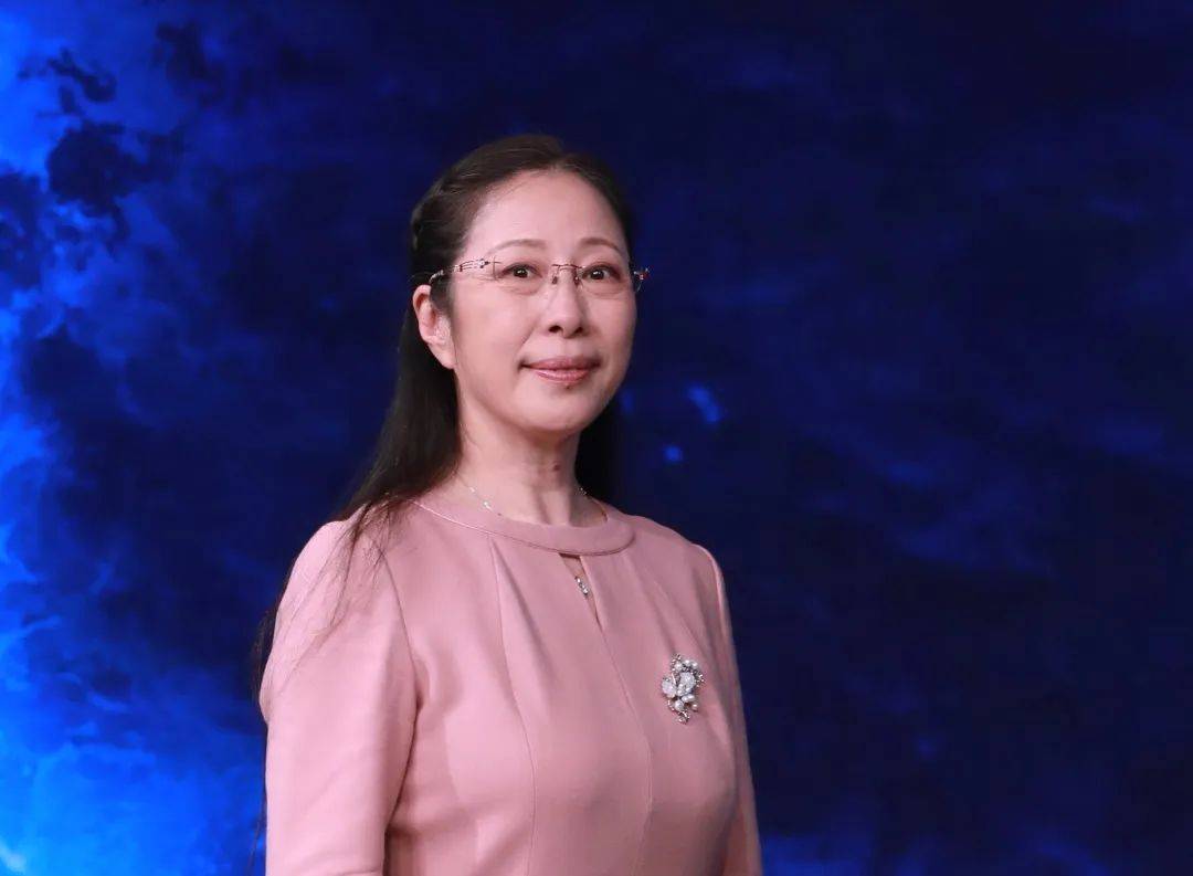 《智能可穿戴赋能 ai》主讲人:张海霞,北京大学集成电路学院教授,专注