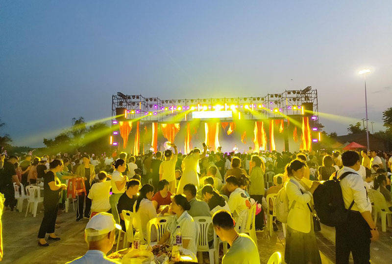 安徽和县善厚镇:鸡笼山下追流萤 半月湖畔数繁星