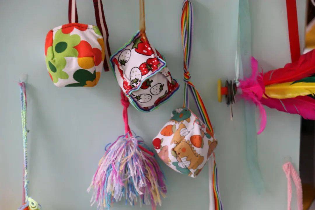 趣制玩具——彭山区机关幼儿园开展亲子自制"地域民间传统体育游戏"