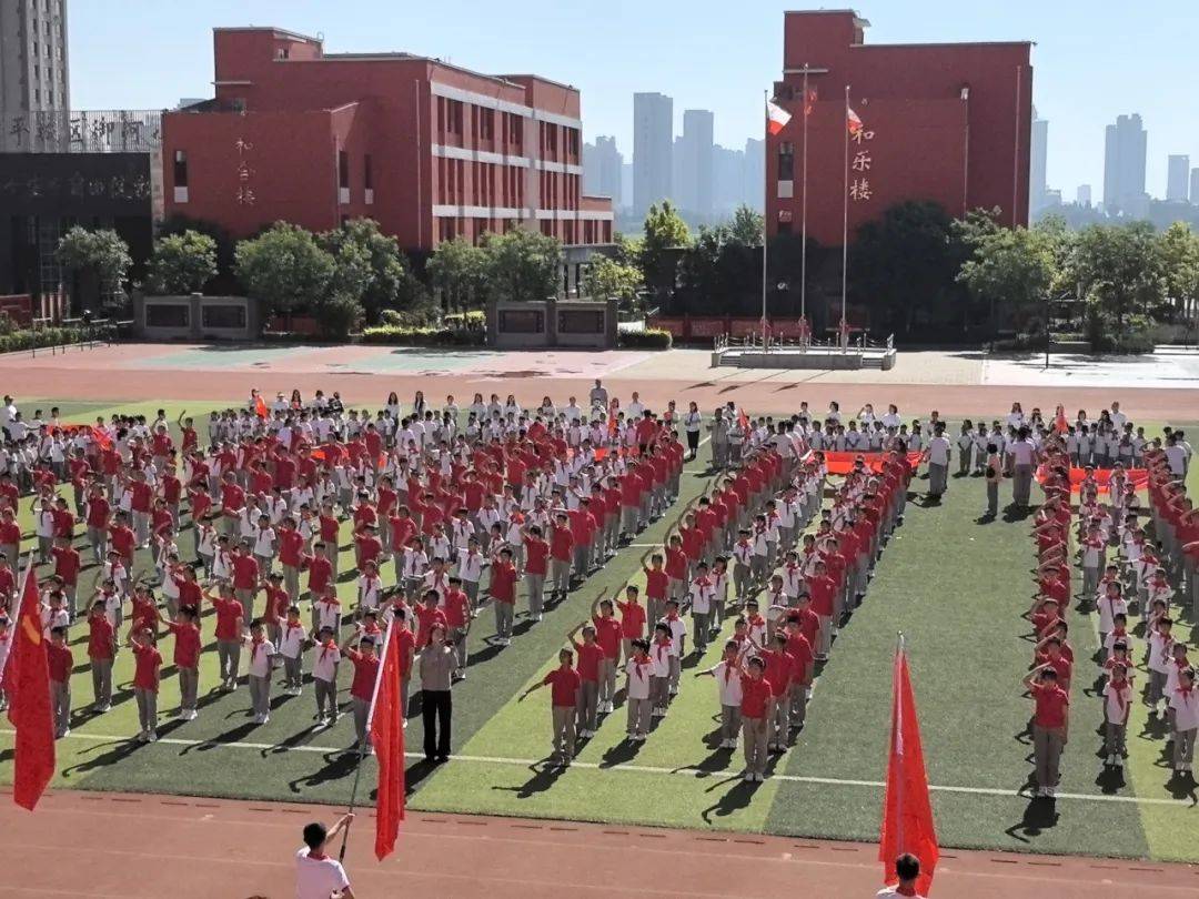 荆州市荆州区御河小学图片