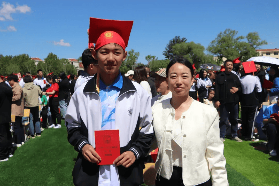 秦皇岛这所中学出名了!仪式感满满!现场直击!