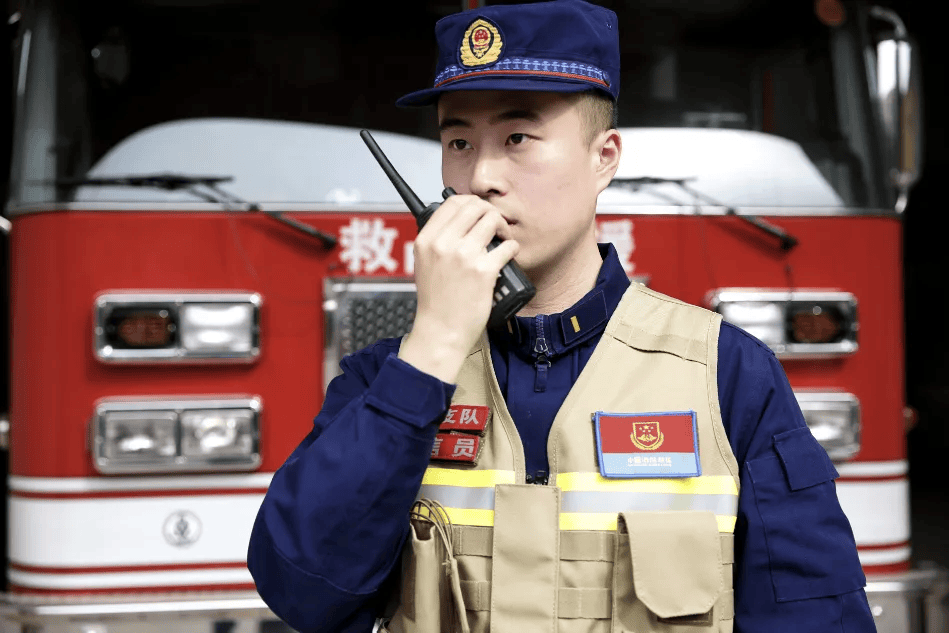 "杨根思连"先进事迹在驻许部队和消防救援队伍中引起强烈反响