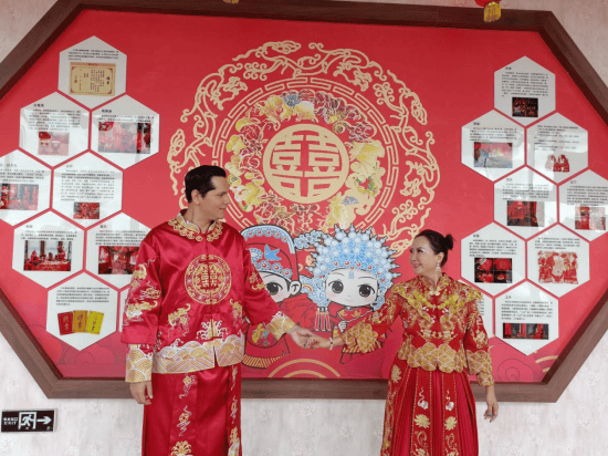 内蒙古结婚证样式图片