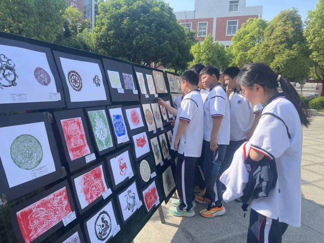 艺术写青春 励志向未来——春晖学校开展2024年美术课堂作业展