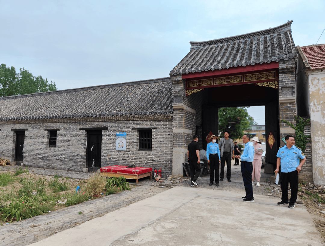 综合执法支队来我区开展夏季文物市场执法巡查工作_单位_台儿庄_检查