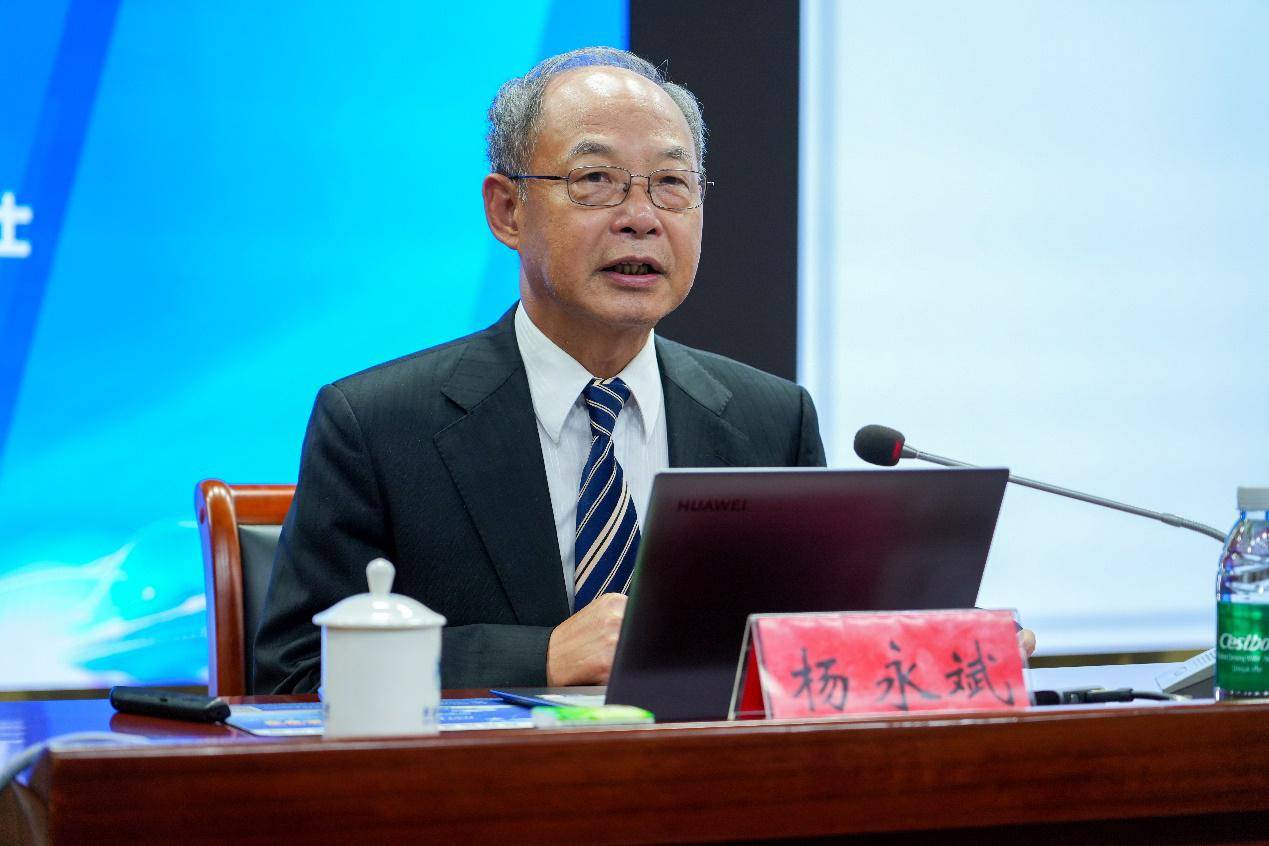 中国工程院院士杨永斌应邀到河南工业大学作学术报告