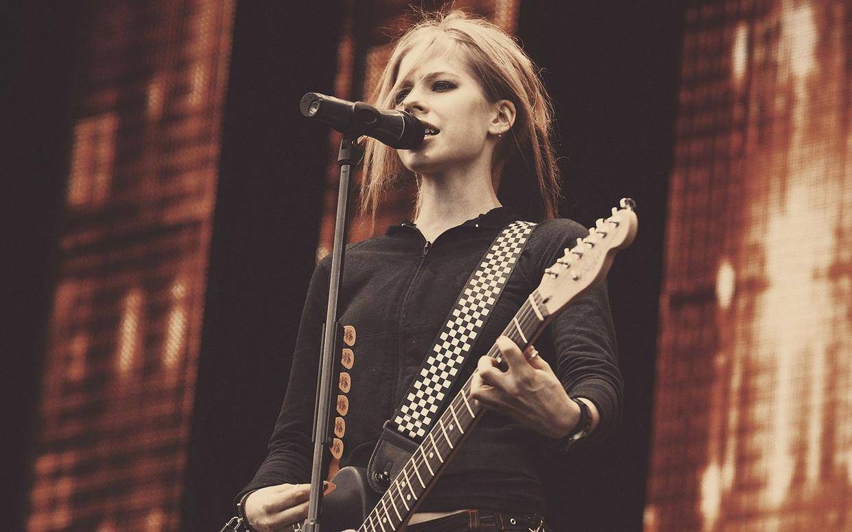 《歌手2024》下周袭榜歌手竟然是艾薇儿!是节目组有钞能力吗?