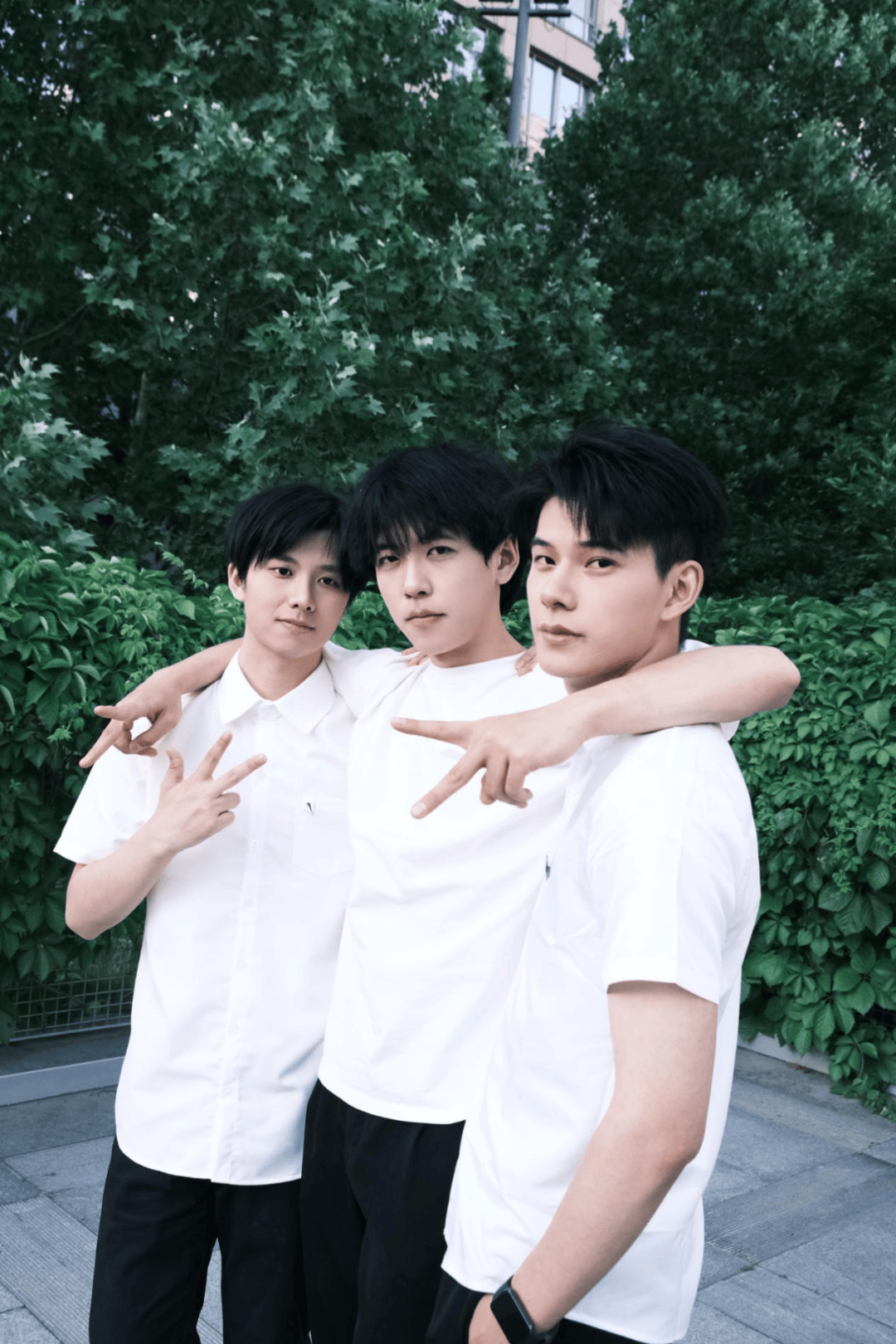 北航毕业照企划 | 地点,姿势,机位全攻略(文末送毕业写真福利)