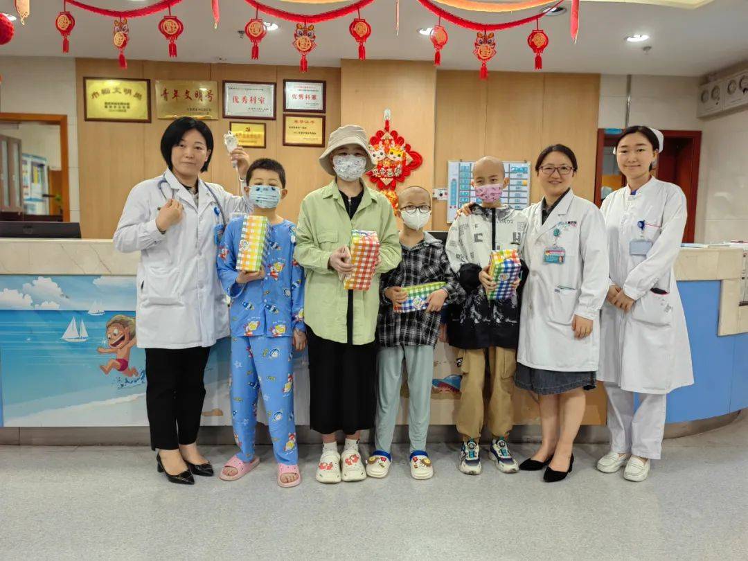 【儿童节特辑】七彩"六一",有爱就有光——重医附属儿童医院开展多彩"