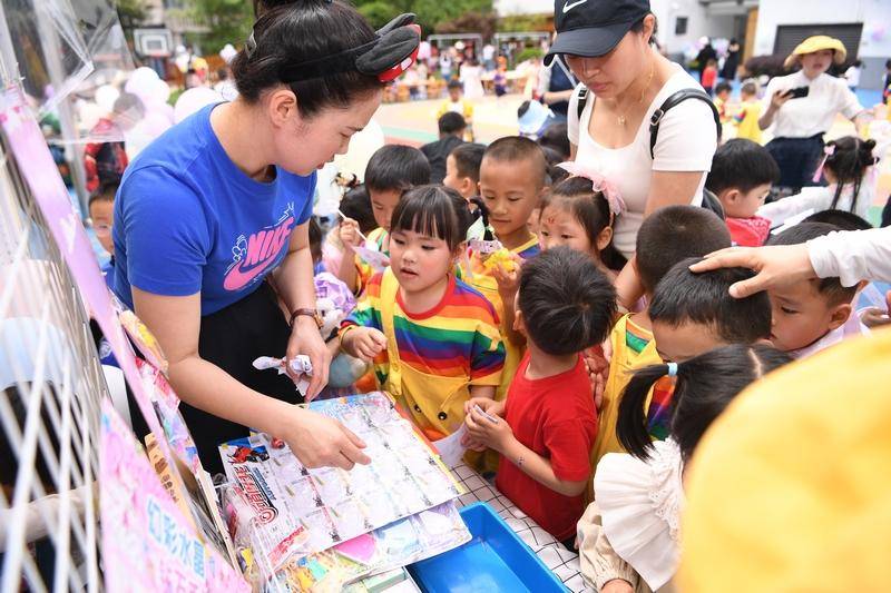 官方【2024欧洲杯外围大小球】-培养音乐细胞！周琦休赛期陪儿子学架子鼓，球迷调侃准备转行