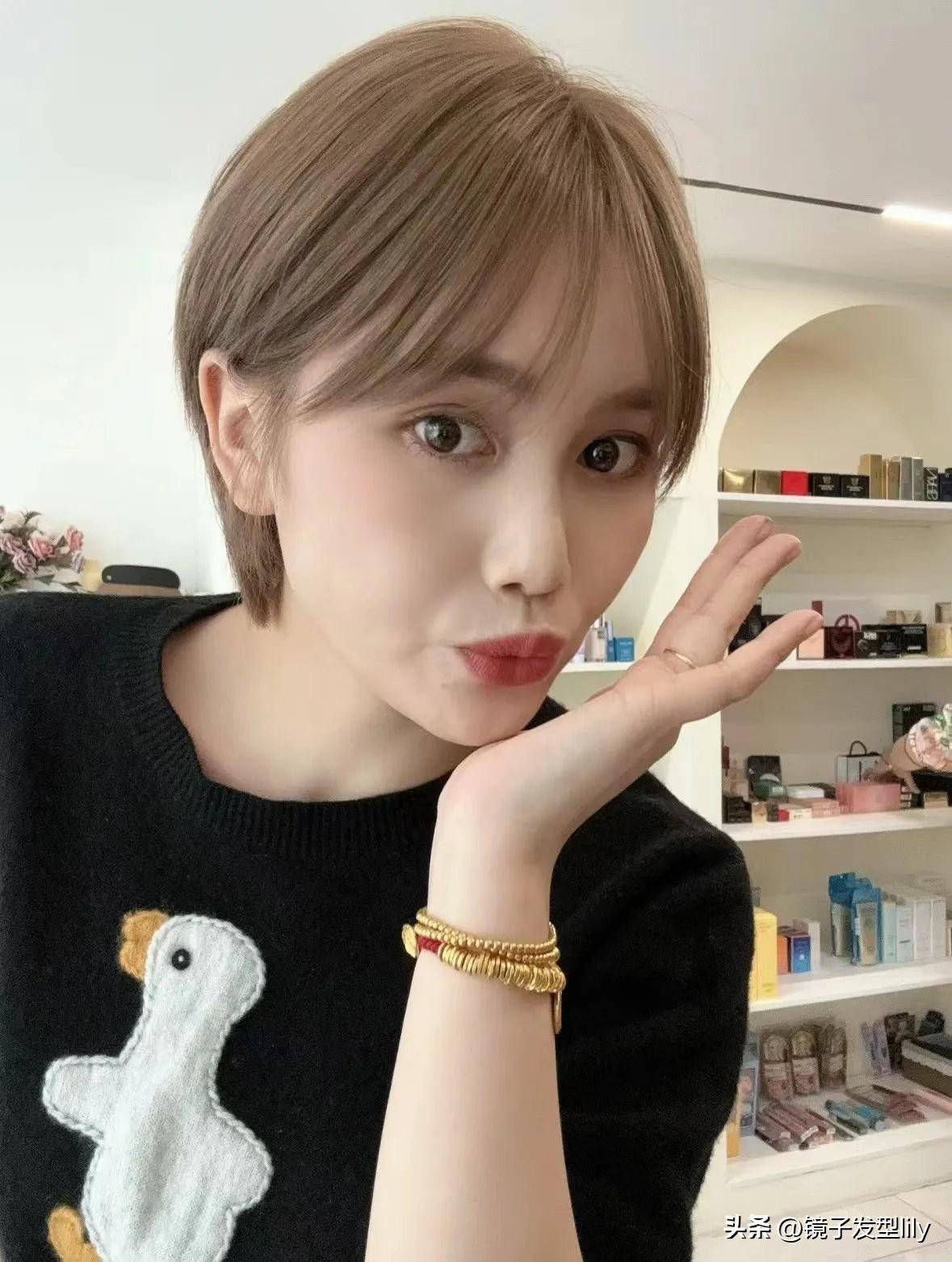 女发别乱剪,最值得尝试还是层次短发,动感还时尚_女性_脸型_头发
