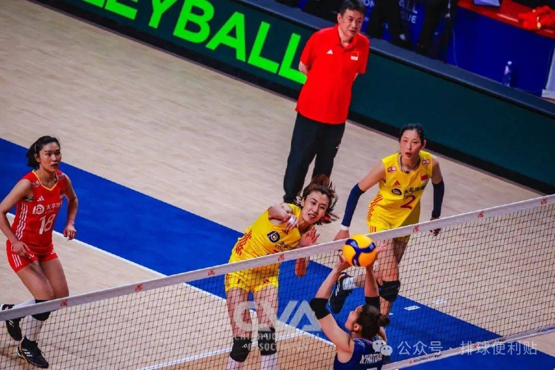 世界女排联赛澳门站中国队3比0战胜泰国队 李盈莹23分朱婷17分