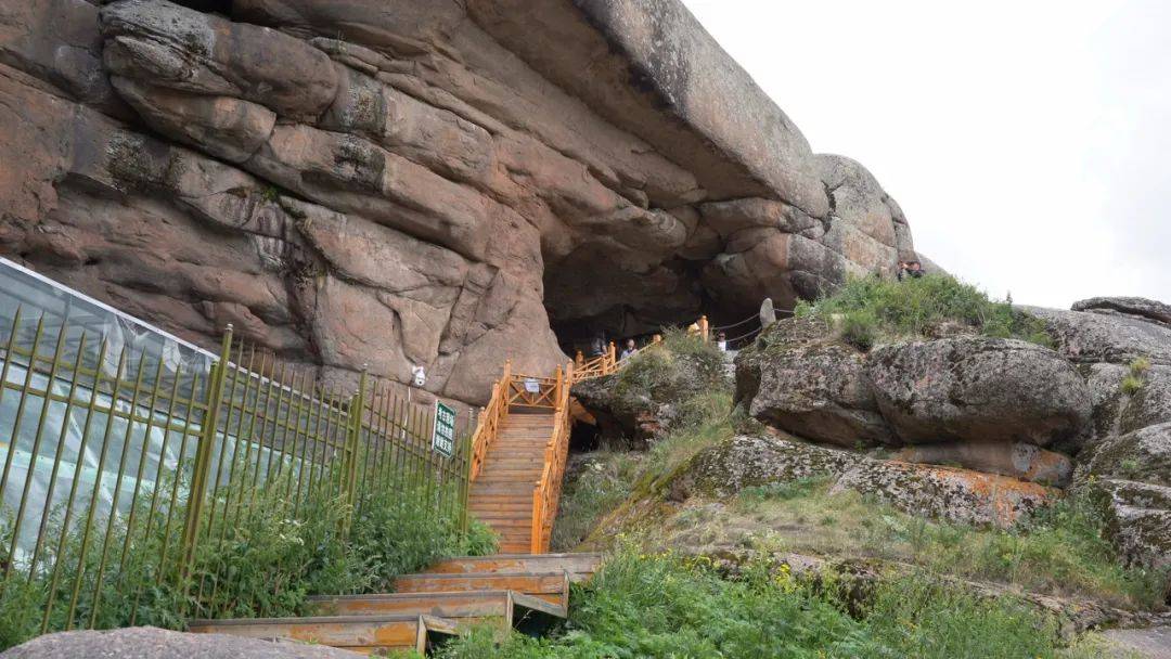 跟随《我的阿勒泰》来新疆第一缕炊烟升起的地方——吉木乃通天洞遗址