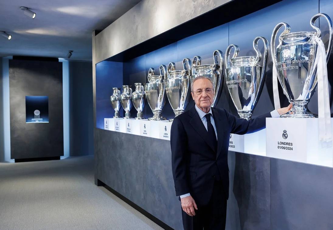 一共26座欧冠!老佛爷将第15座欧冠放至皇马荣誉室