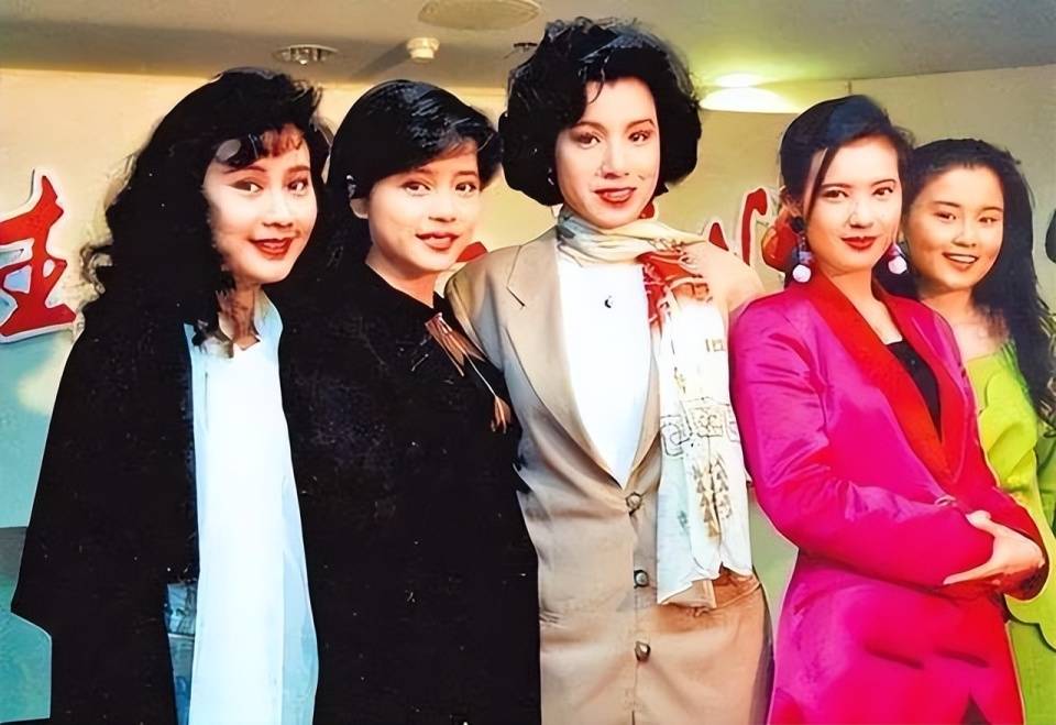 儿子进精神病院却怪前女友?窒息母亲狄莺,还在为自己的错找借口