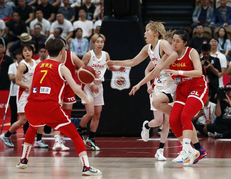 中国女篮关键时刻罚篮不中 热身赛3分憾负日本队
