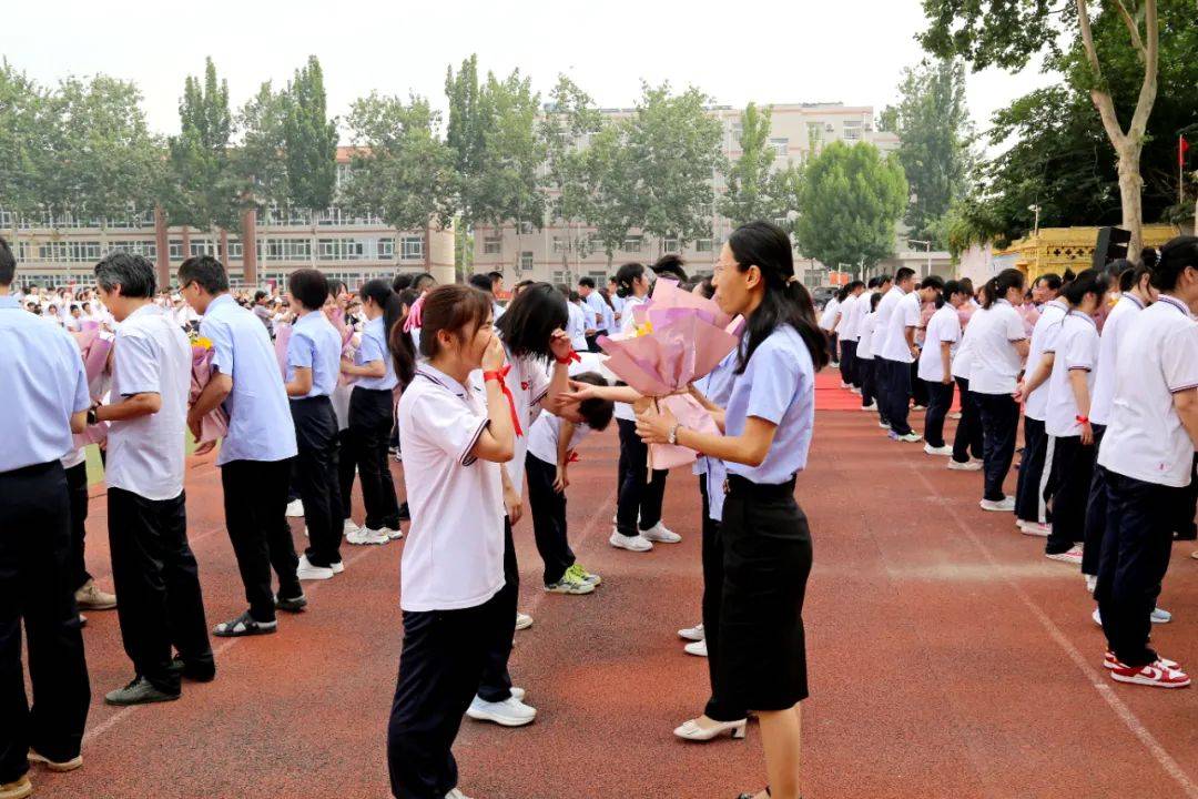 长清一中,长清中学举行2024届高三毕业典礼