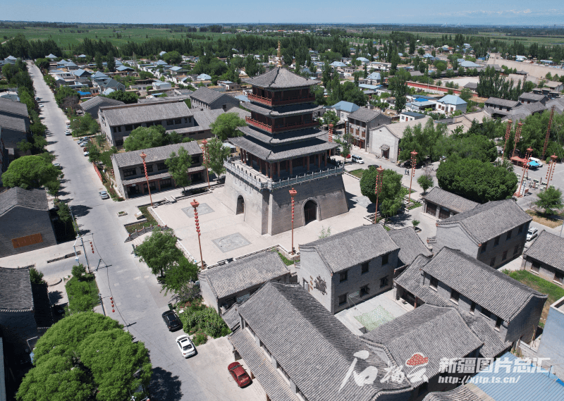 5月27日,位于察布查尔锡伯自治县锡伯古城的中华弓箭文化博物馆外景